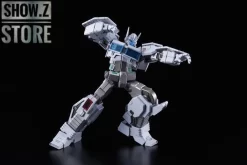 Flame Toys Furai Model Ultra Magnus Model Kit IDW Version -Chic Toy Shop 23fd896619