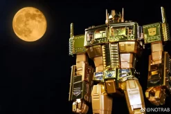 Takara MP10G MP-10G Masterpiece Optimus Prime Gold Lagoon Edition -Chic Toy Shop 5856427fd2