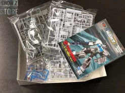 Flame Toys Furai Model Ultra Magnus Model Kit IDW Version -Chic Toy Shop b056a3b63d