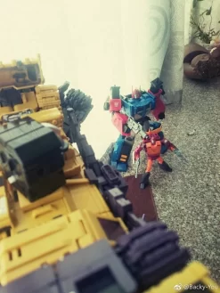 Toyworld TW-C07Y Constructor Devastator -Chic Toy Shop d27cee8d04